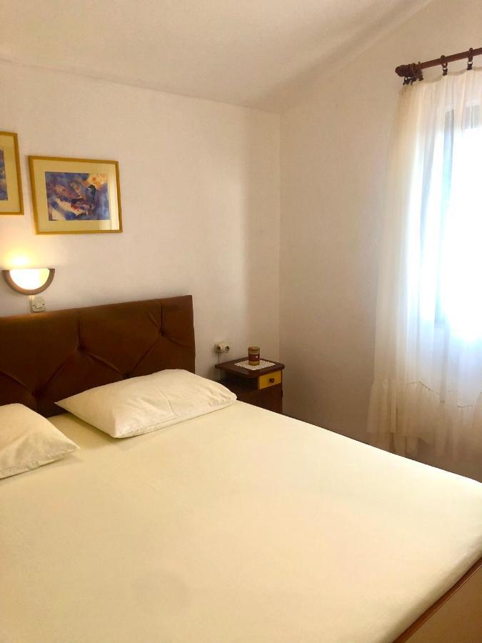Apartmani Anamar Supetarska Draga Eksteriør billede