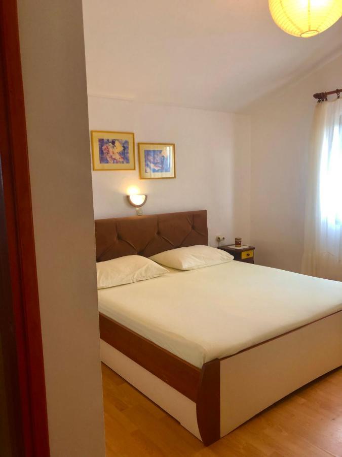 Apartmani Anamar Supetarska Draga Eksteriør billede